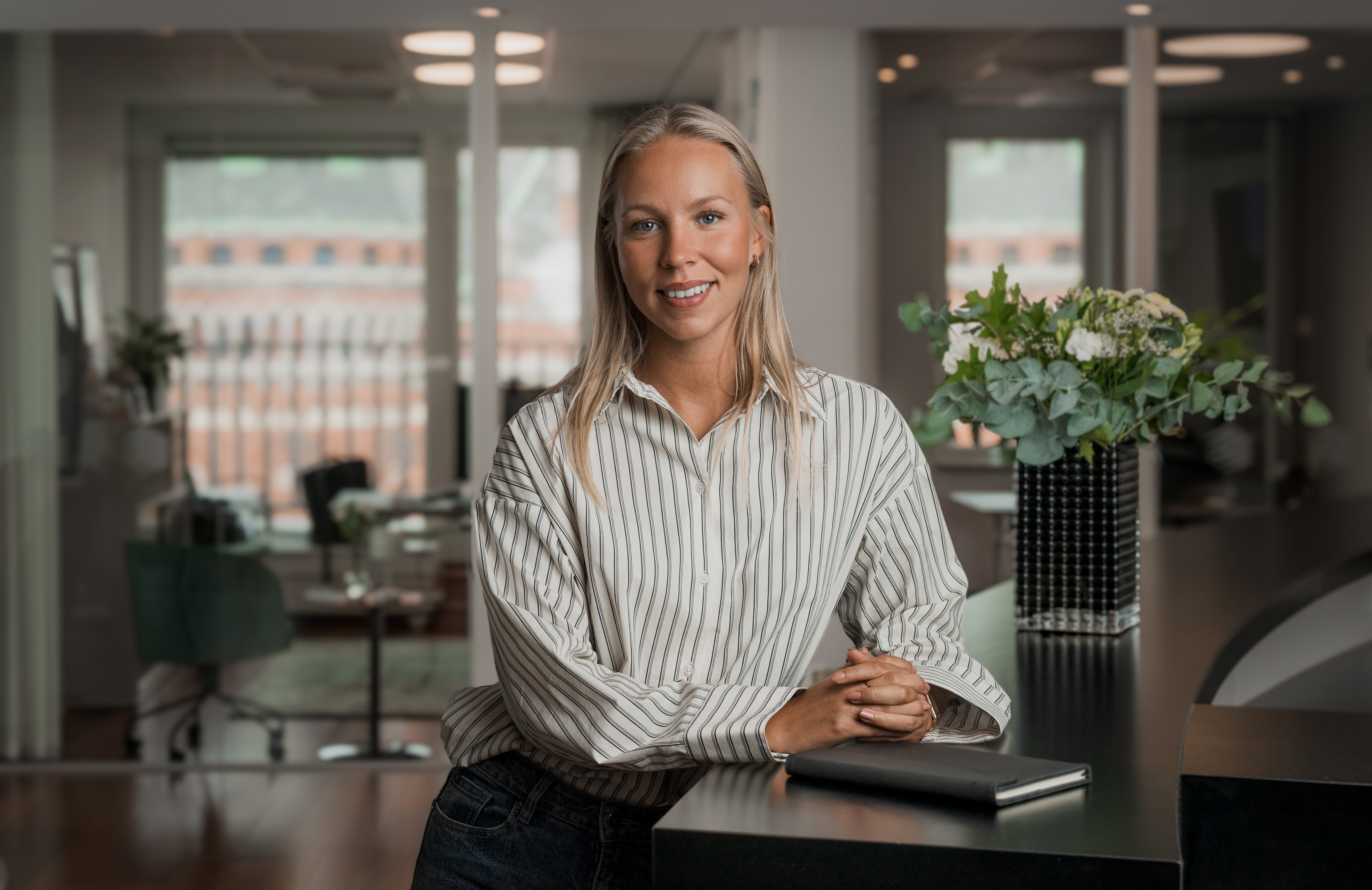 Från administrativ roll till sommarnotarie – Emma Kjaer Andersson om att se Lindahl från ett nytt perspektiv