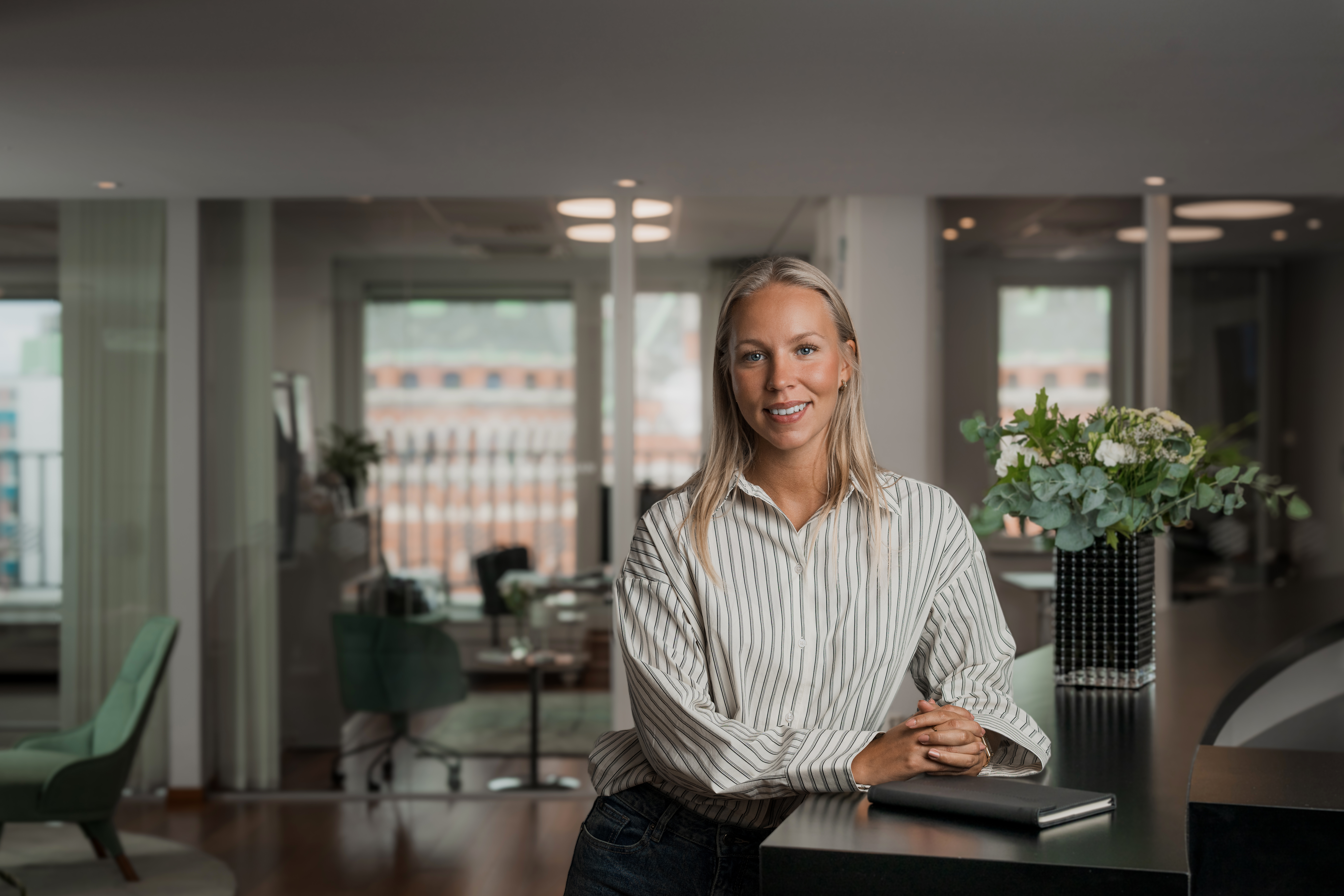 Leende kvinna